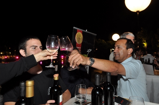 פסטיבל היין ה-14 בקב. צרעה במטה יהודה - הפתיחה: יום חמישי 18.10.2012 בשעה 19:00 